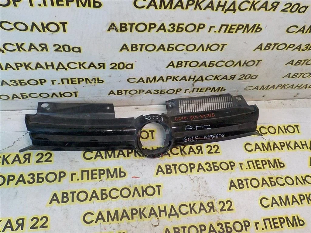 Решетка радиатора Volkswagen Golf Mk5 (2003—2009)