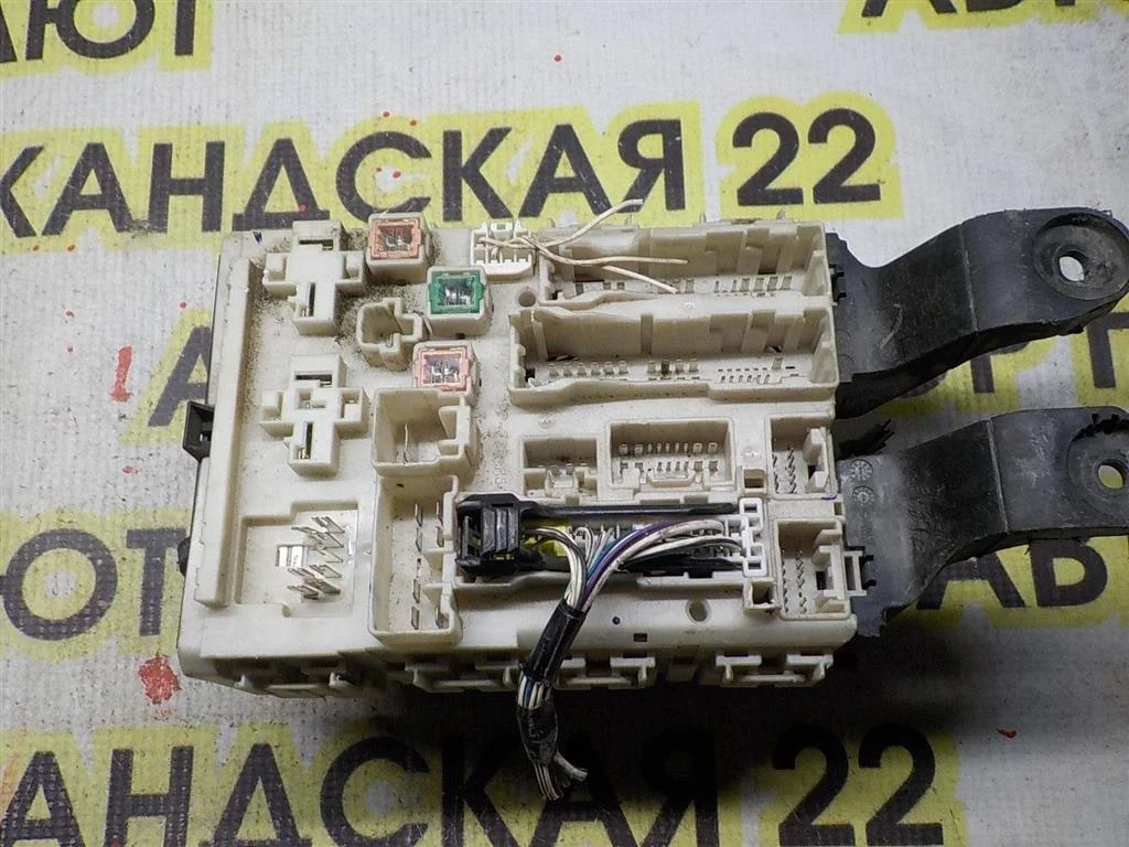 Блок предохранителей Toyota Corolla X (2006—2010)