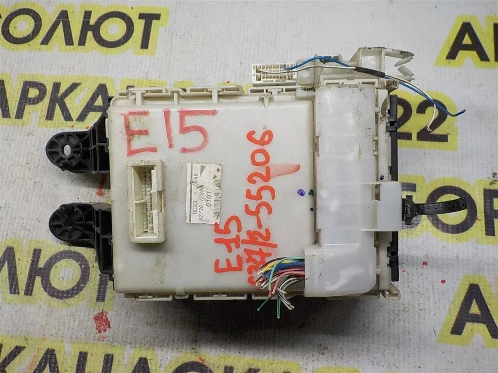 Блок предохранителей Toyota Corolla X (2006—2010)