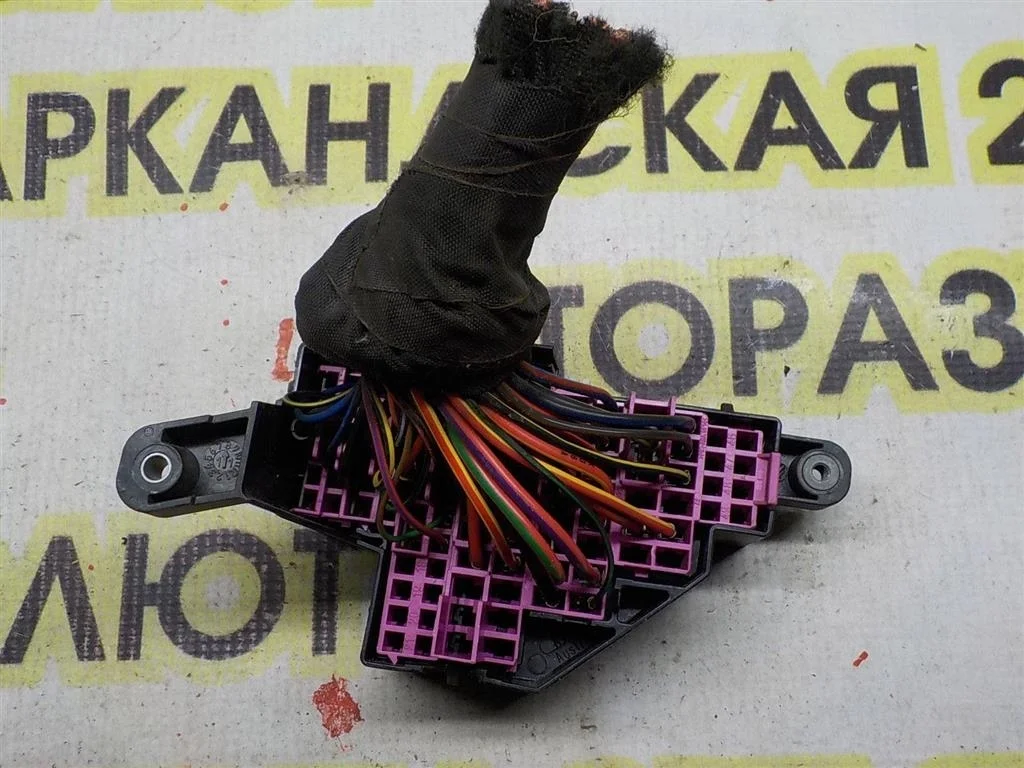 Блок предохранителей Volkswagen Passat B6 (2005—2010)