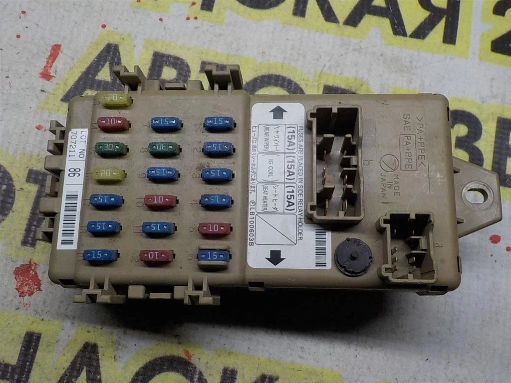 Блок предохранителей Subaru Forester SH (2007—2011)