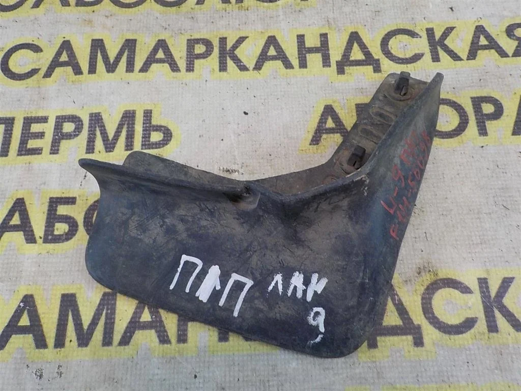 Брызговик задний правый Mitsubishi Lancer IX (2000—2007)