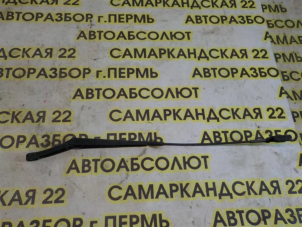 Поводок стеклоочистителя передний правый Volkswagen Passat CC B6 (2008—2012)