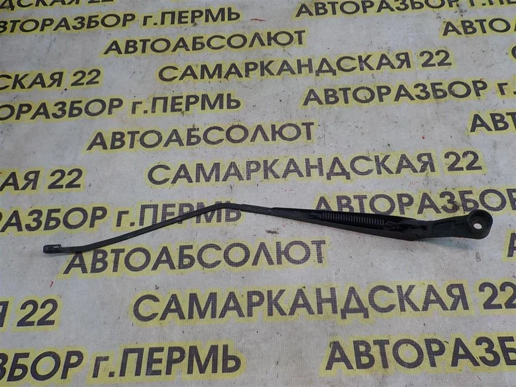 Поводок стеклоочистителя передний правый Mitsubishi Lancer IX (2000—2007)