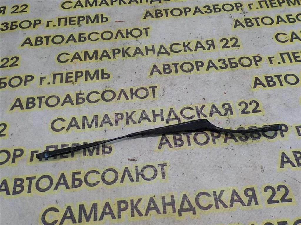 Поводок стеклоочистителя передний левый Mercedes-Benz C-класс W204/S204 (2006—2011)