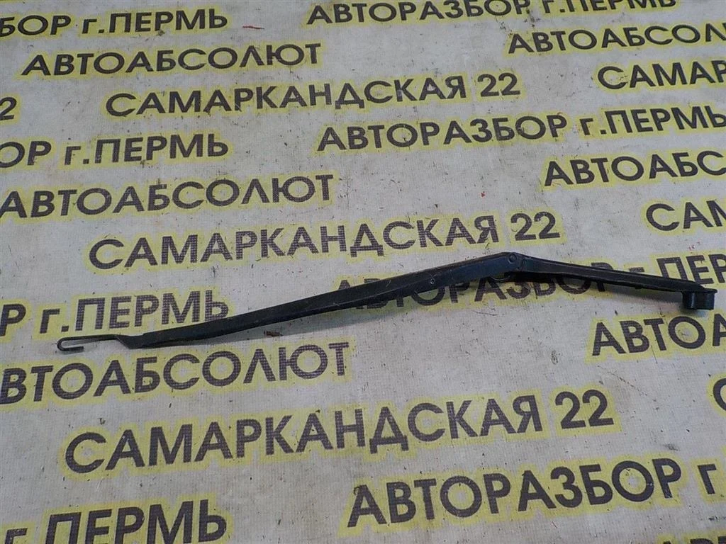 Поводок стеклоочистителя передний правый Toyota Camry XV40 (2006—2009)