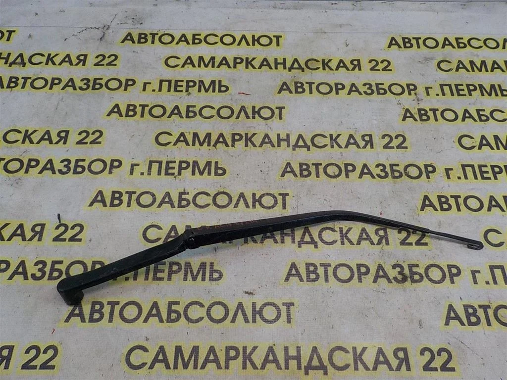 Поводок стеклоочистителя передний правый Mitsubishi Lancer X (2007—2010)