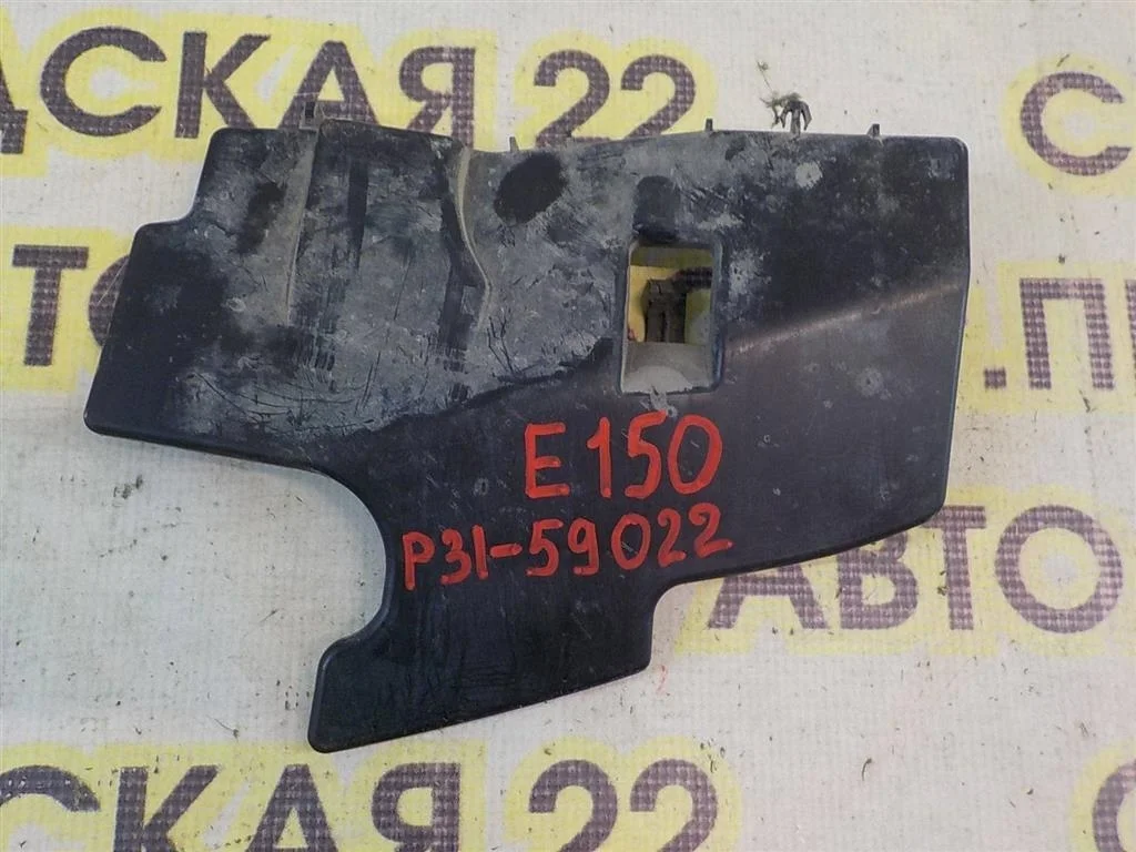 Воздуховод радиатора левый Toyota Corolla X (2006—2010)