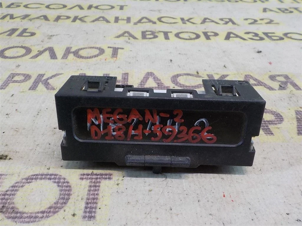 Дисплей информационный Renault Megane II (2002—2006)