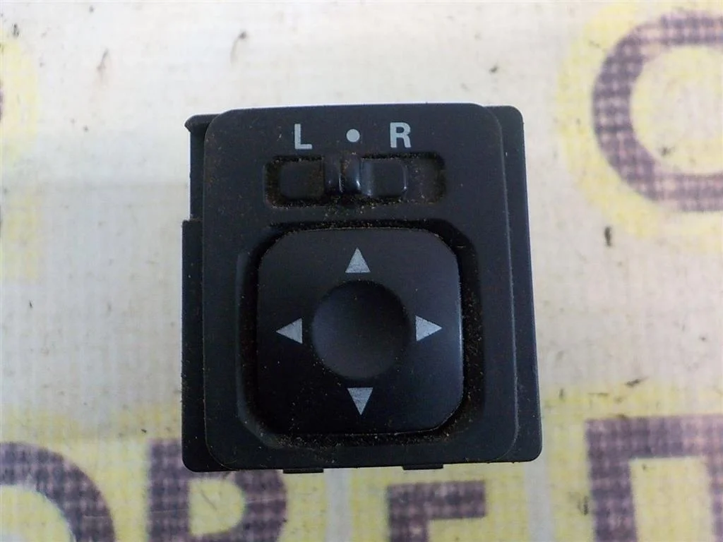 Переключатель регулировки зеркала Mitsubishi Lancer IX (2000—2007)