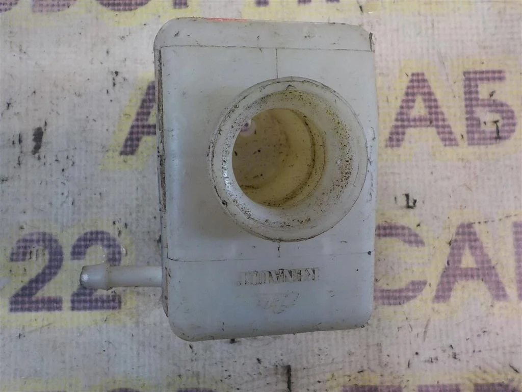 Бачок главного тормозного цилиндра Renault Logan I (2004—2009)