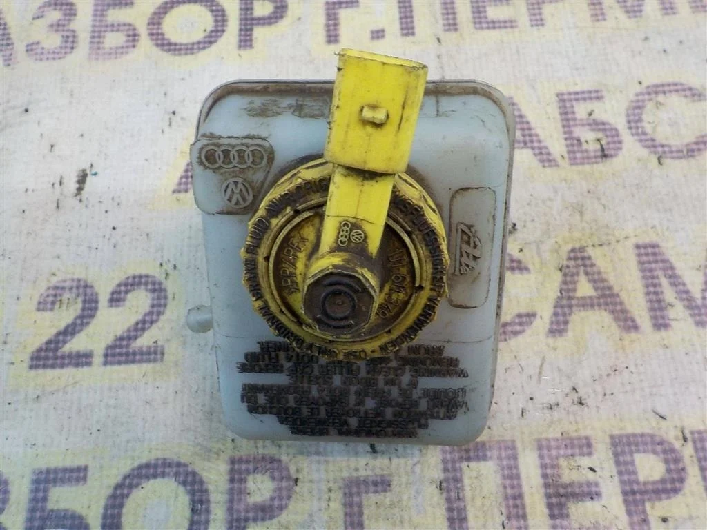 Бачок главного тормозного цилиндра Skoda Octavia I рестайлинг (2000—2011)