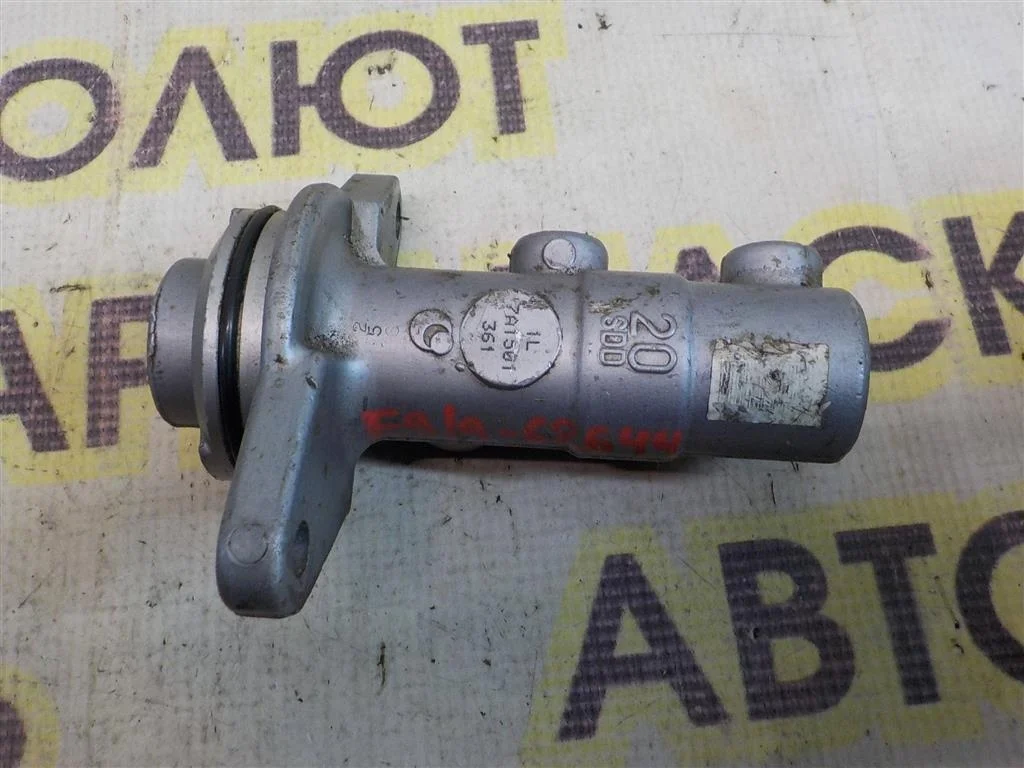 Цилиндр тормозной главный Toyota Corolla X (2006—2010)