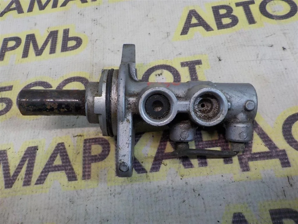 Цилиндр тормозной главный Toyota Corolla X (2006—2010)