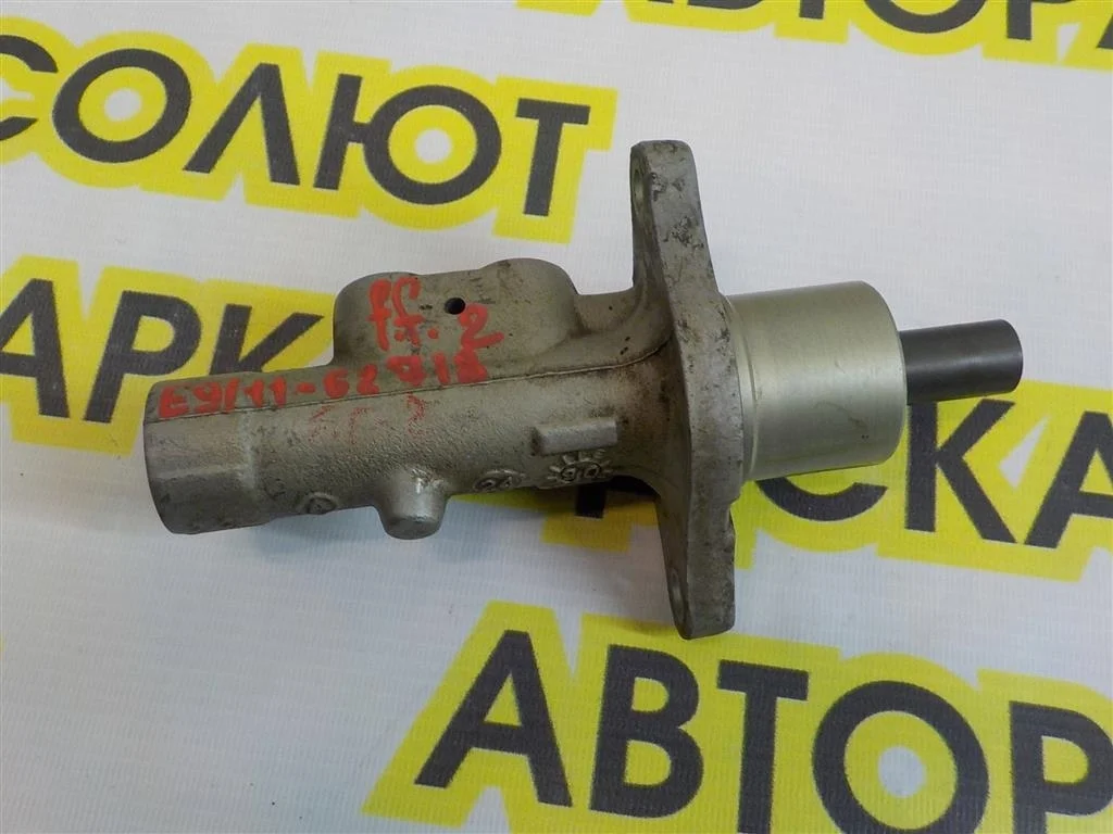 Цилиндр тормозной главный Ford Focus II (2005—2008)