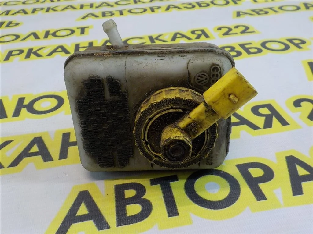 Бачок главного тормозного цилиндра Skoda Octavia I рестайлинг (2000—2011)