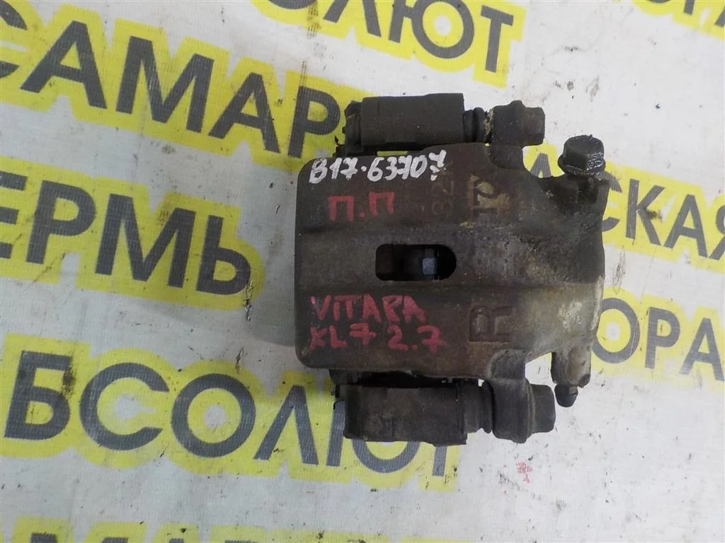 Суппорт передний правый Suzuki Grand Vitara I (1997—2001)