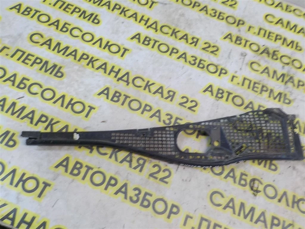 Решетка стеклоочистителя (планка под лобовое стекло, жабо) Renault Duster I (2010—2015)