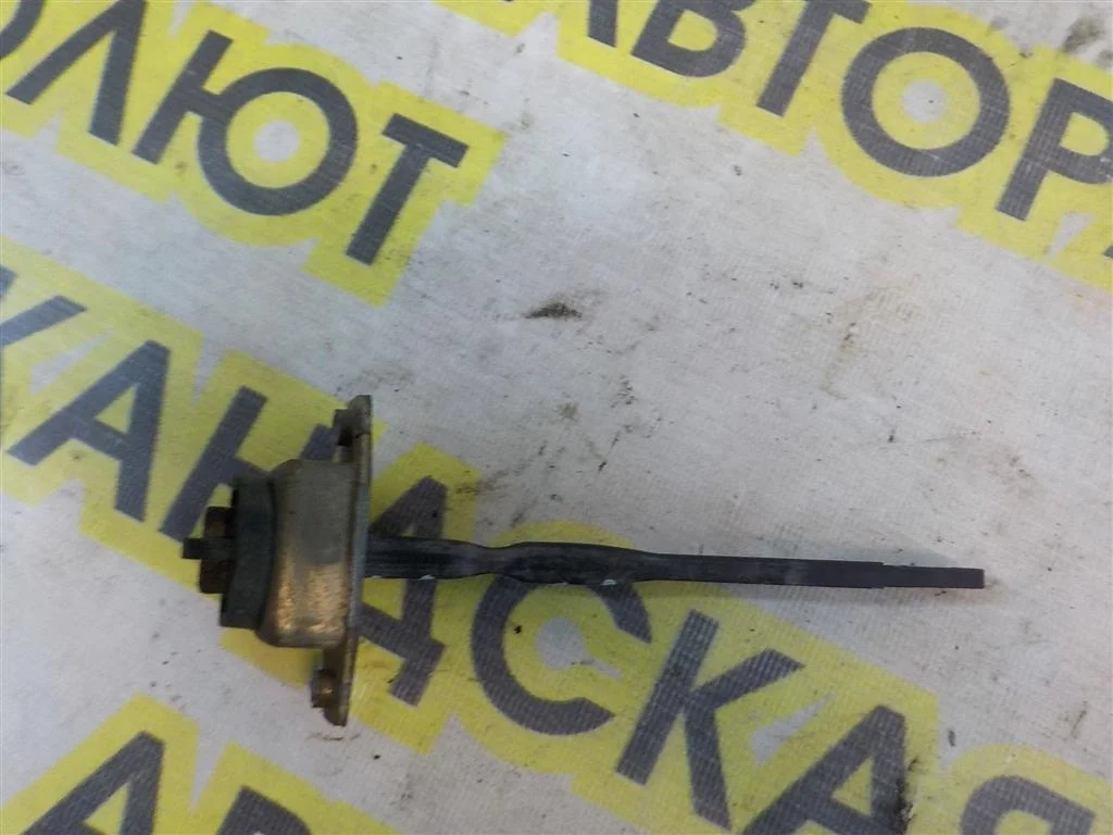 Ограничитель двери Suzuki Grand Vitara I (1997—2001)