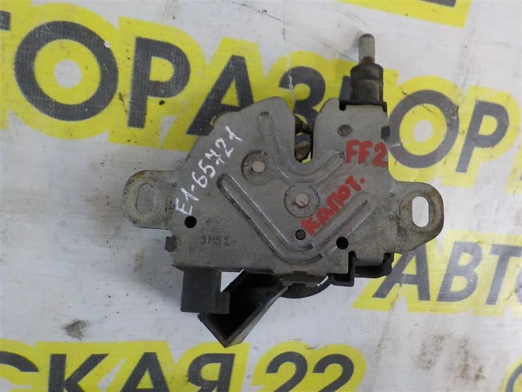 Замок капота Ford Focus II (2005—2008)