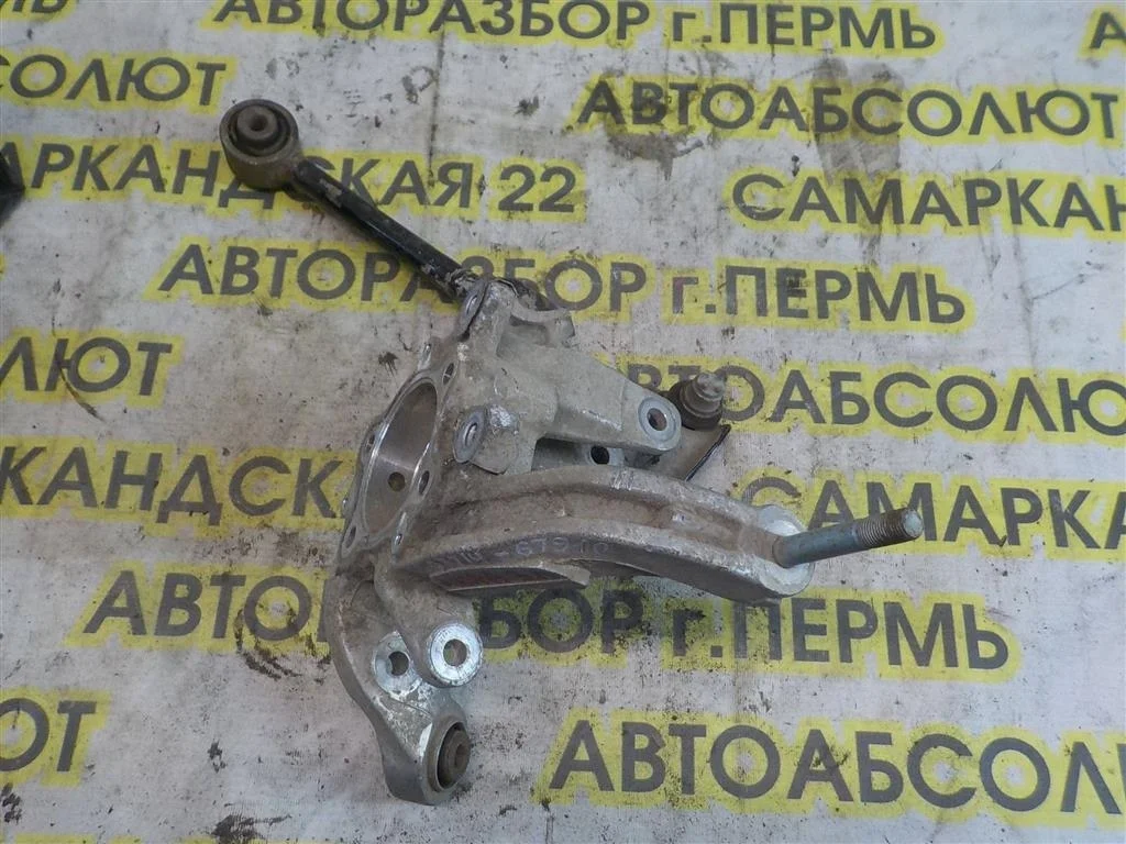 Кулак поворотный задний левый Honda Accord VII (2002—2006)