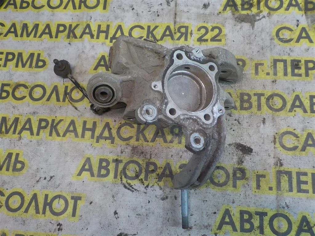 Кулак поворотный задний правый Honda Accord VII (2002—2006)