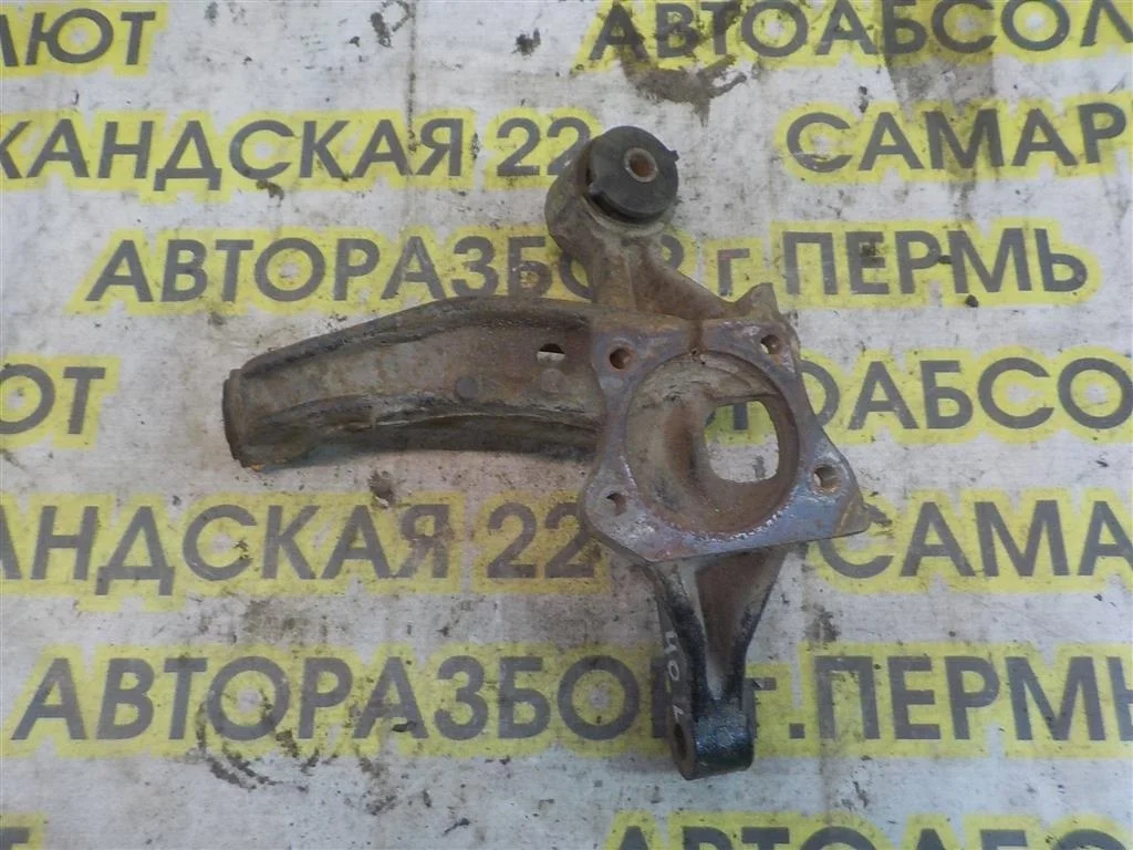 Кулак поворотный задний левый Toyota Camry XV40 (2006—2009)