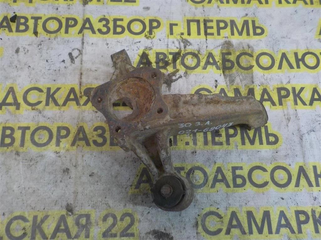 Кулак поворотный задний левый Toyota Camry XV30 (2001—2006)