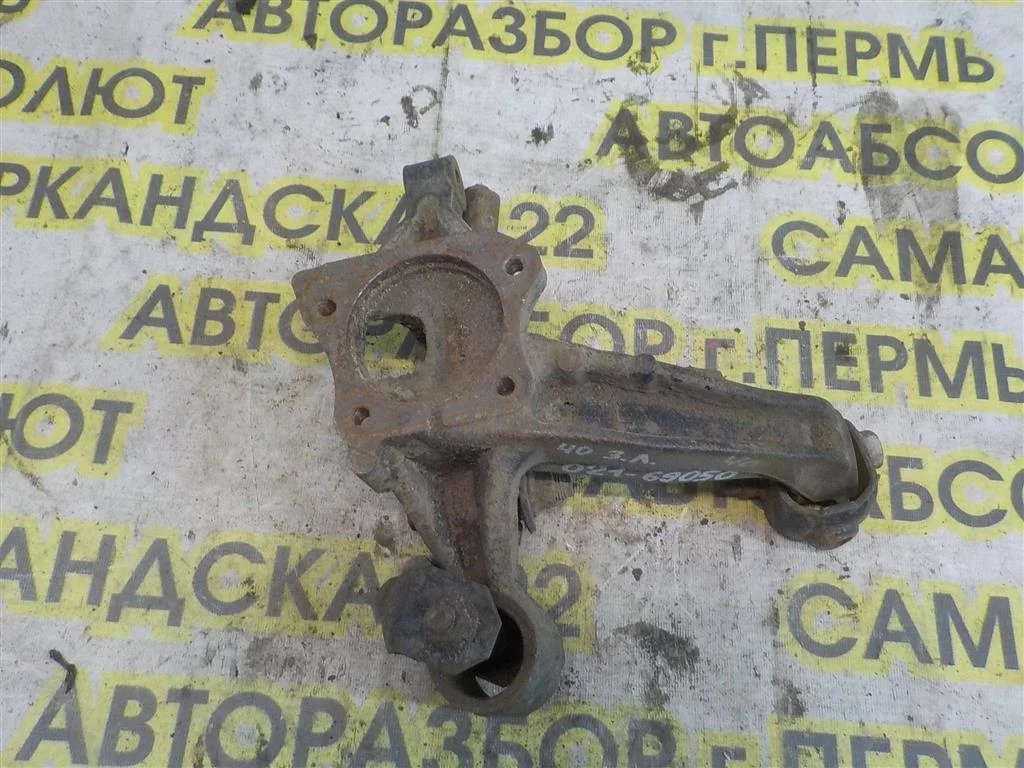 Кулак поворотный задний левый Toyota Camry XV40 (2006—2009)