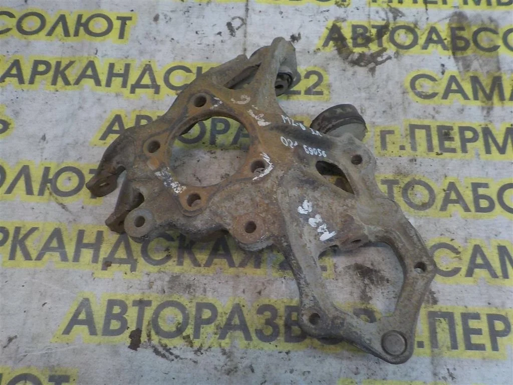 Кулак поворотный задний левый Mazda 6 GH (2007—2009)