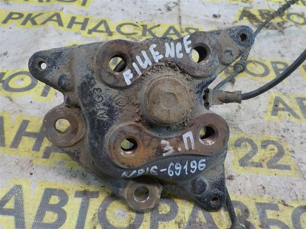 Цапфа Renault Fluence I (2009—2013)