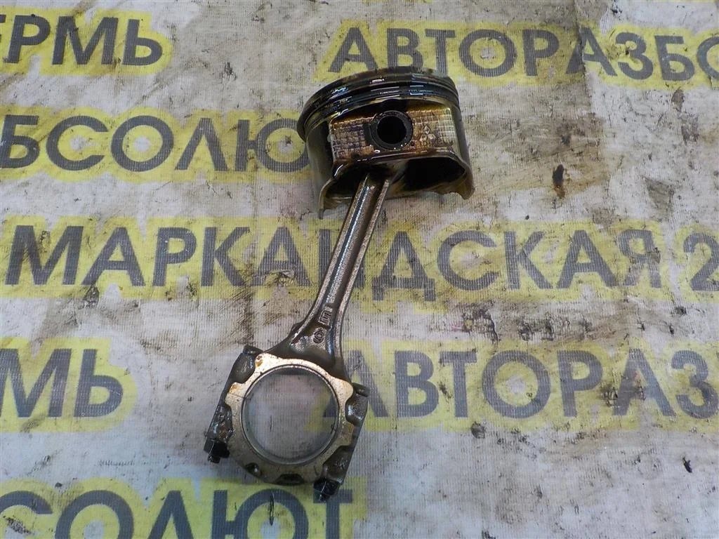 Поршень с шатуном Mitsubishi Outlander I (2002—2009)