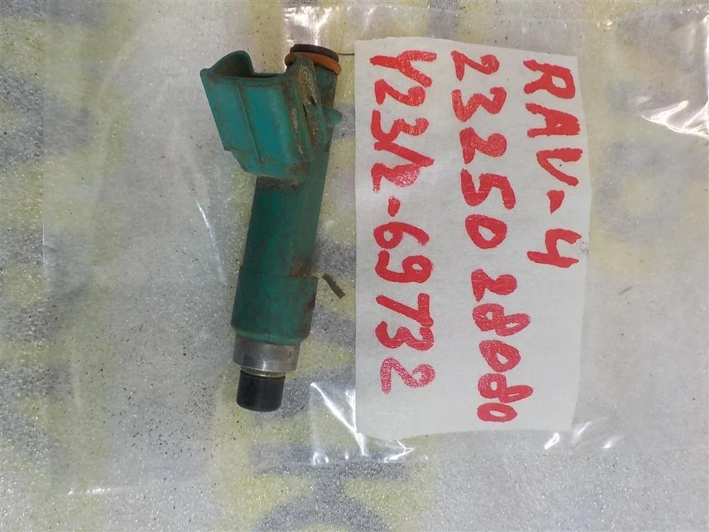 Форсунка инжекторная электрическая Toyota RAV4 III (2005—2010)