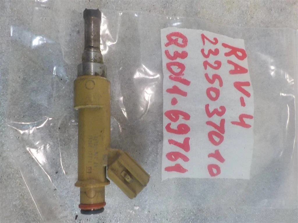 Форсунка инжекторная электрическая Toyota RAV4 IV (2012—2015)