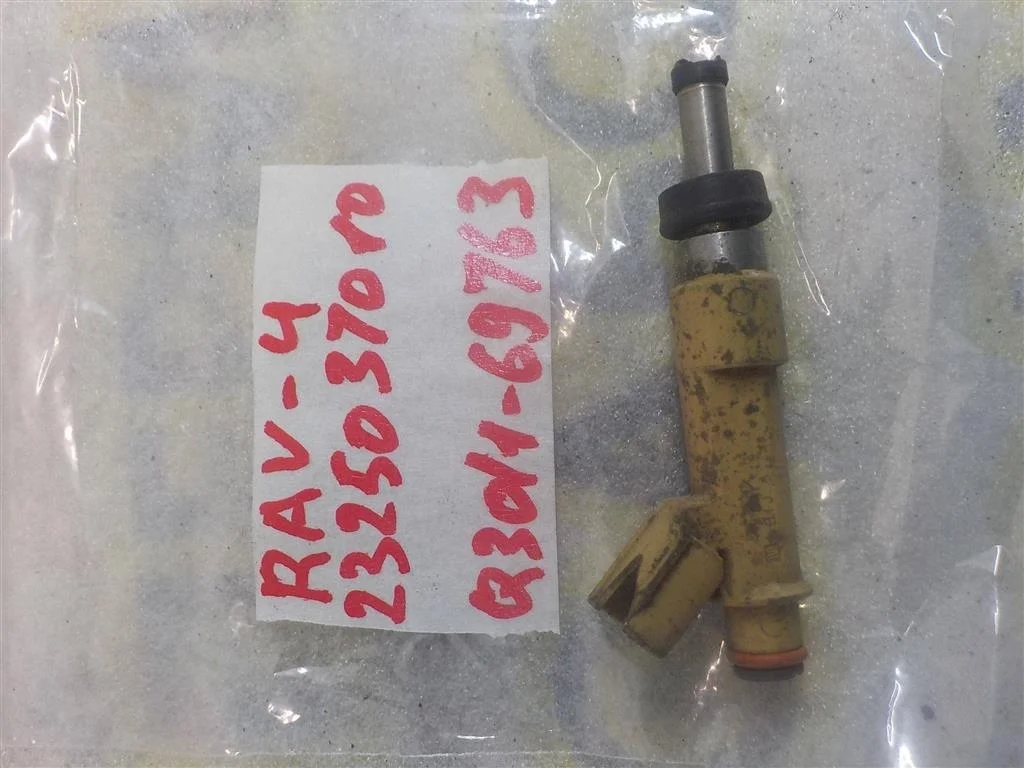 Форсунка инжекторная электрическая Toyota RAV4 IV (2012—2015)