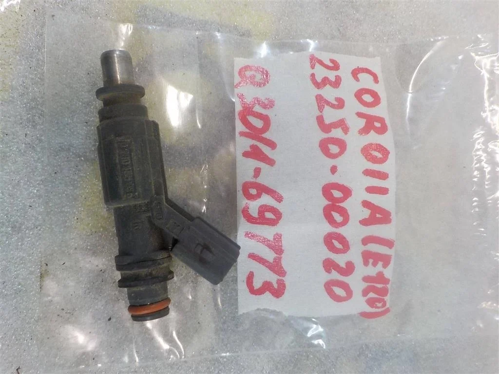 Форсунка инжекторная электрическая Toyota Corolla IX (2000—2004)
