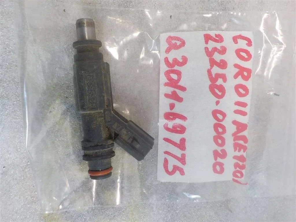 Форсунка инжекторная электрическая Toyota Corolla IX (2000—2004)