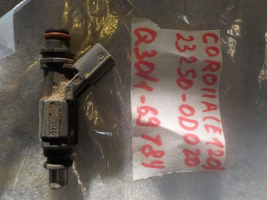 Форсунка инжекторная электрическая Toyota Corolla IX (2000—2004)