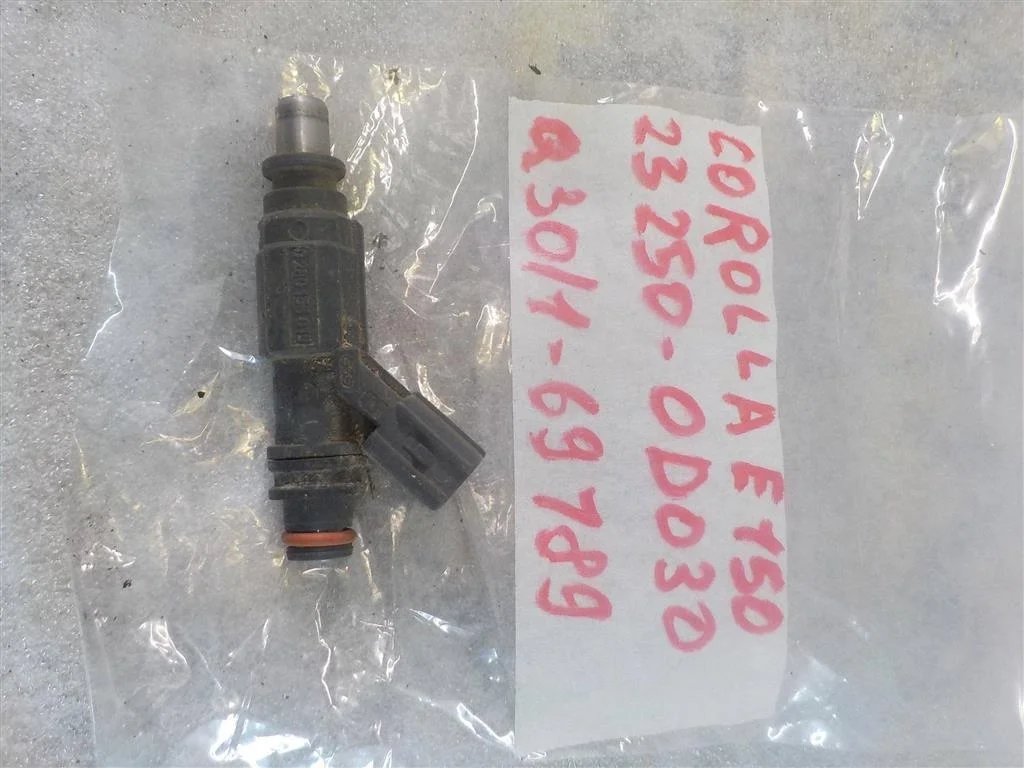 Форсунка инжекторная электрическая Toyota Corolla X (2006—2010)