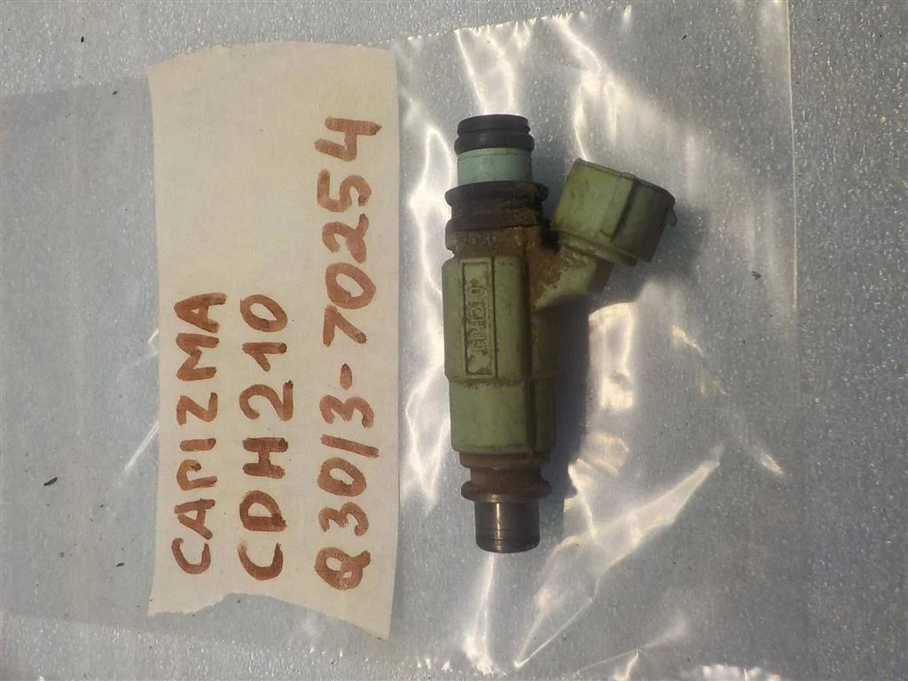 Форсунка инжекторная электрическая Mitsubishi Carisma I (1995—1999)