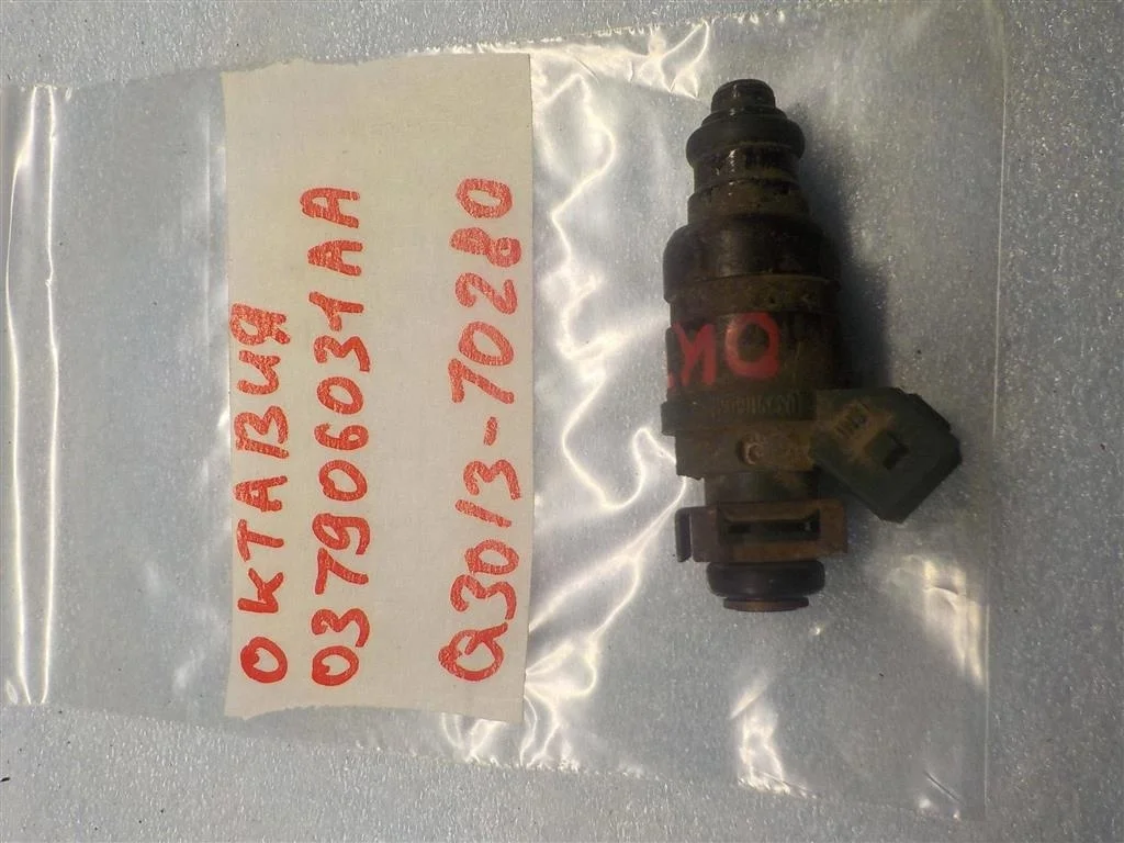 Форсунка инжекторная электрическая Skoda Octavia I рестайлинг (2000—2011)