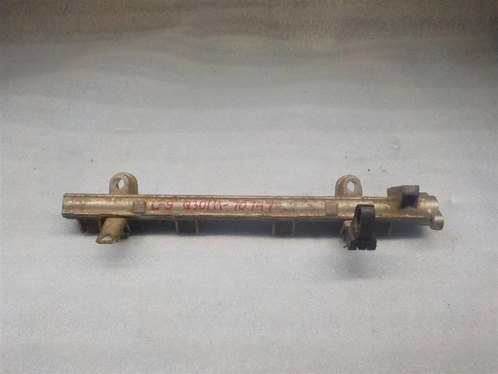 Рейка топливная (рампа) Mitsubishi Lancer IX (2000—2007)