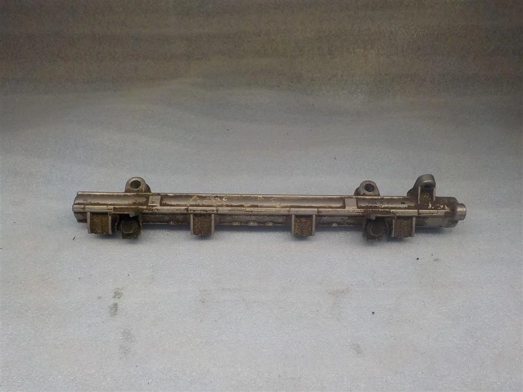 Рейка топливная (рампа) Mitsubishi Lancer IX (2000—2007)