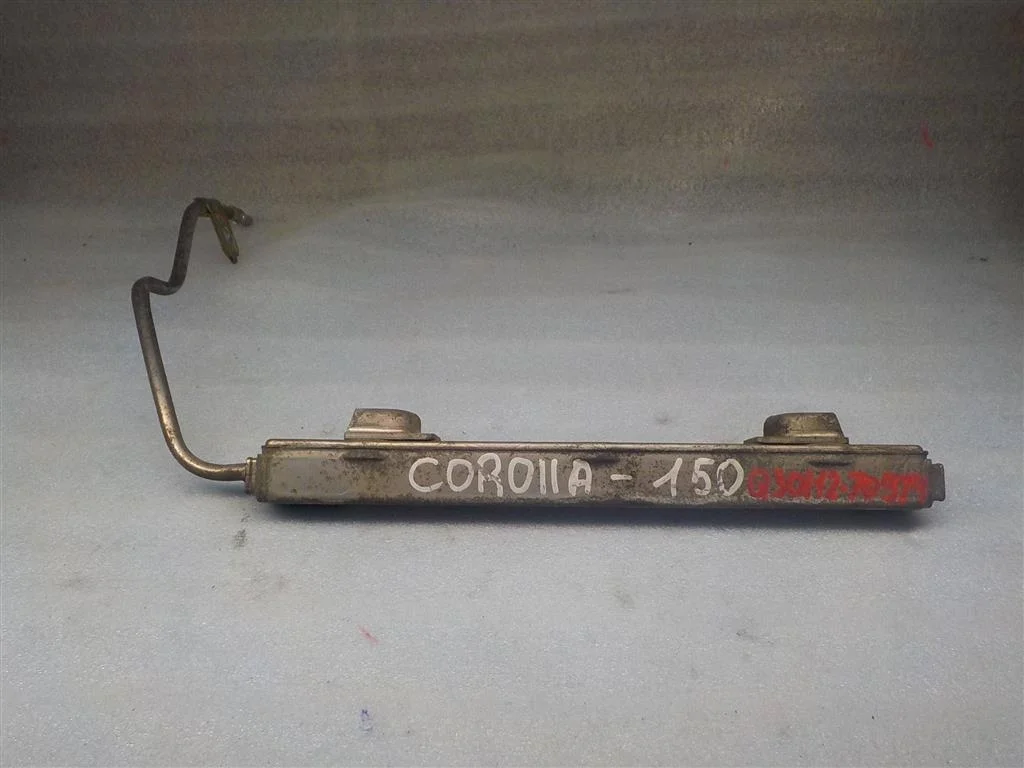 Рейка топливная (рампа) Toyota Corolla X (2006—2010)
