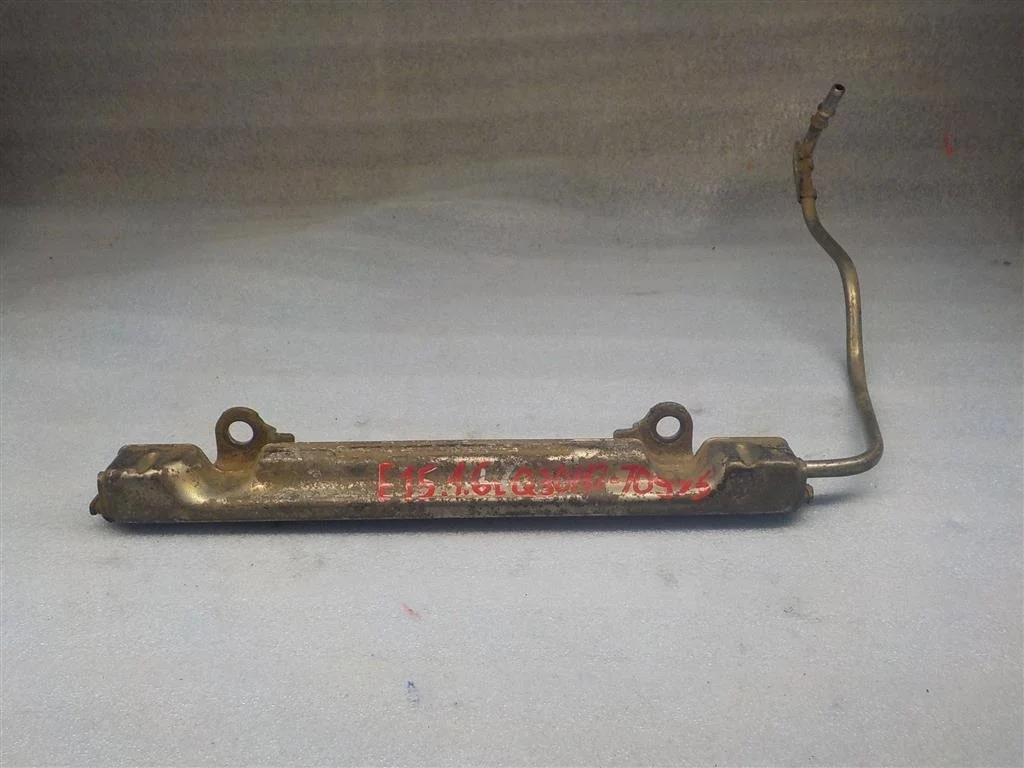 Рейка топливная (рампа) Toyota Corolla X (2006—2010)