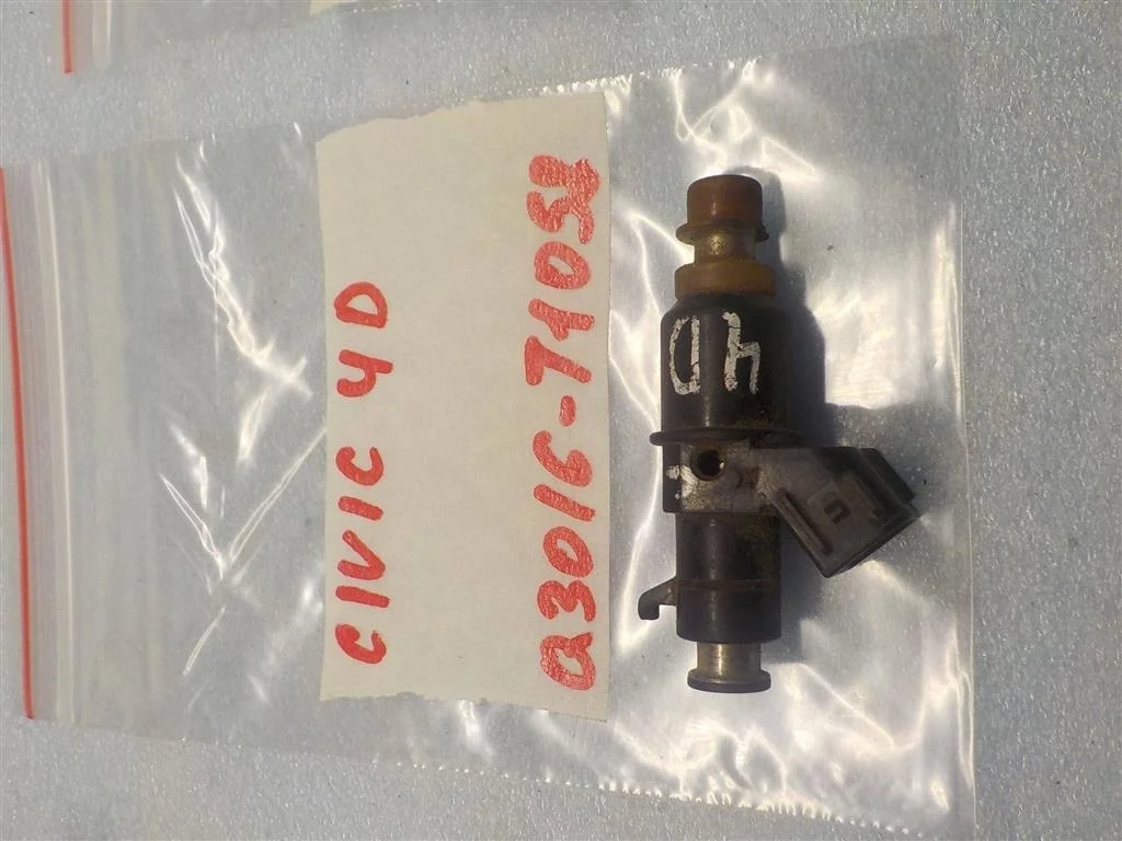 Форсунка инжекторная электрическая Honda Civic VIII (2005—2009)