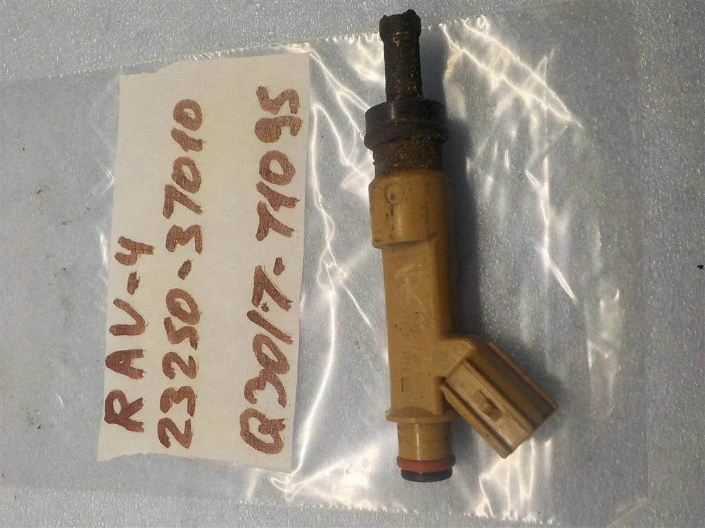 Форсунка инжекторная электрическая Toyota RAV4 IV (2012—2015)