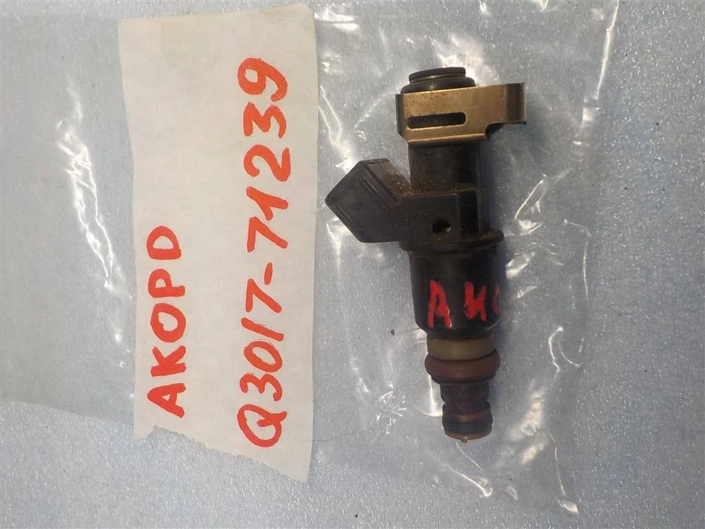 Форсунка инжекторная электрическая Honda Accord VII (2002—2006)