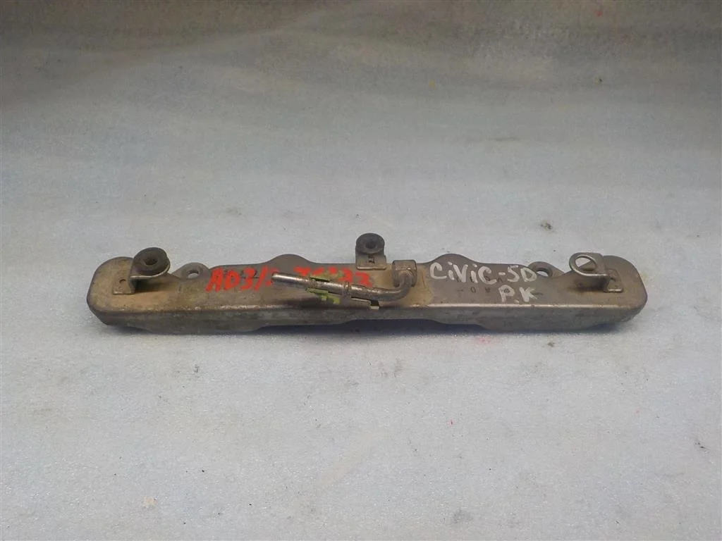 Рейка топливная (рампа) Honda Civic VIII (2005—2009)