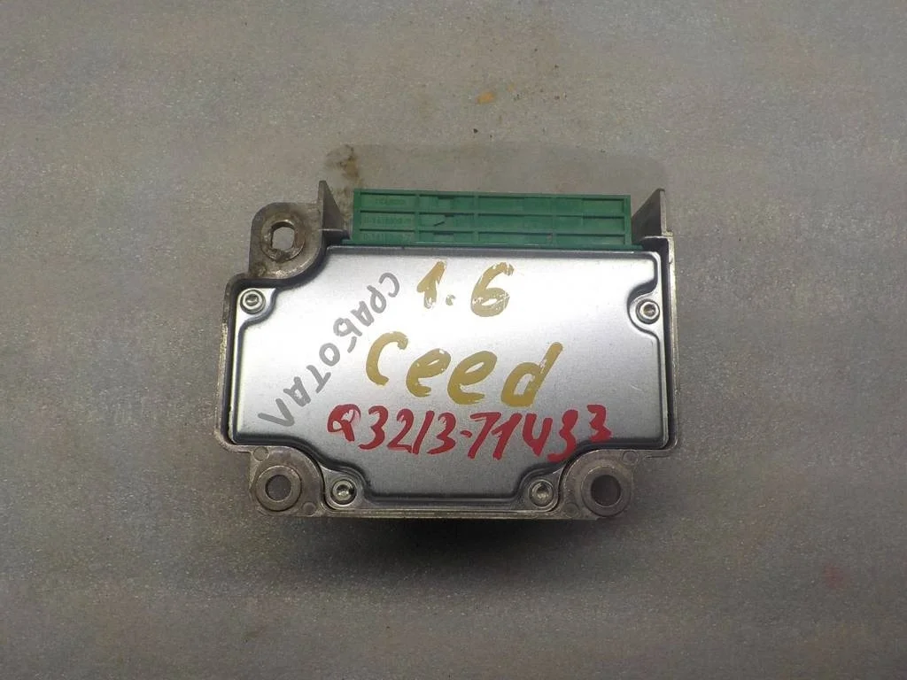 Блок управления AIR BAG KIA Ceed ED (2006—2010)